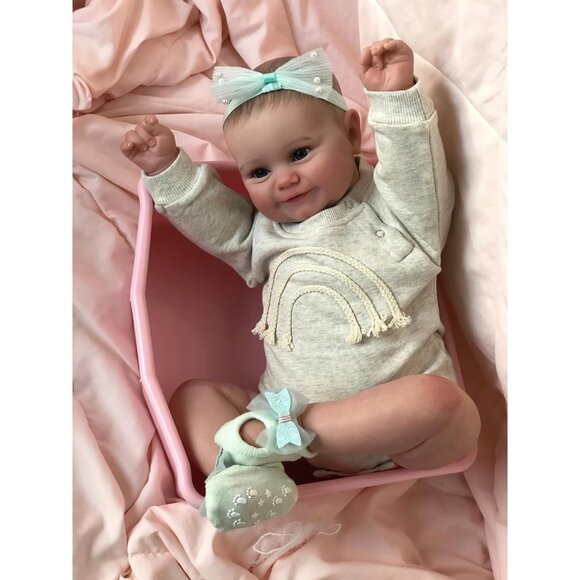 🆕20Inch Full Body Silicone Light Gray Real Baby Size Sweet Smile Newborn Girl - Picture 5 of 8